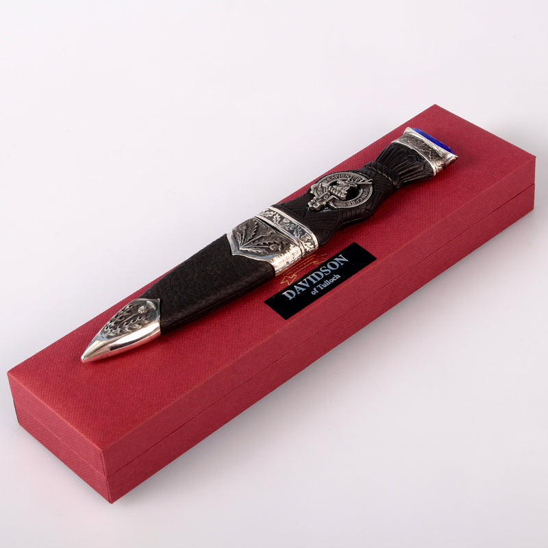 Davidson Clan Crest Sgian Dubh - Stone Top